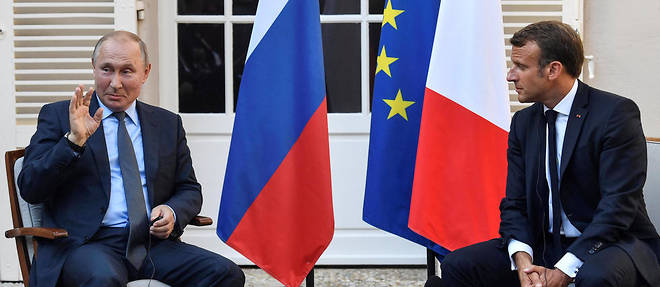 Putin đấu với Macron: "Chúng tôi không muốn những sự kiện như Áo vàng ở Moscow"